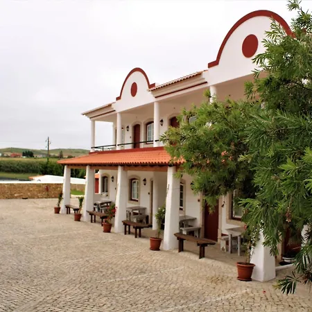 Patio Da Figueira בית הארחה טורס ודראס