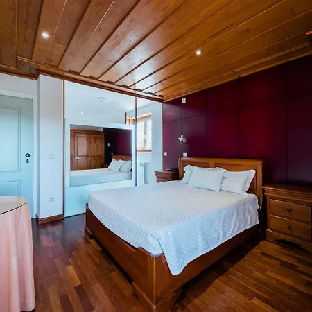 Patio Da Figueira בית הארחה